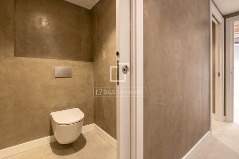 Lägenhet till salu i Barcelona, Spanien 200 kvm. Nr. 161462 - foto 23