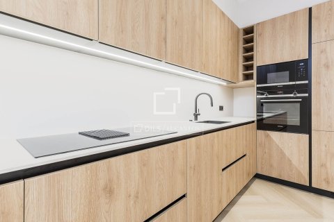 Lägenhet till salu i Barcelona, Spanien 3 sovrum, 118 kvm. Nr. 161467 - foto 11