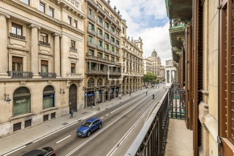 Lägenhet till salu i Barcelona, Spanien 3 sovrum, 118 kvm. Nr. 161467 - foto 5