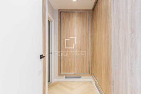 Lägenhet till salu i Barcelona, Spanien 3 sovrum, 118 kvm. Nr. 161467 - foto 17