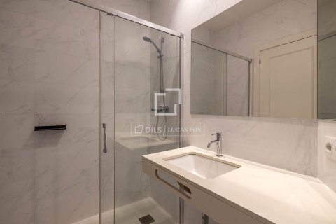 Lägenhet till salu i Barcelona, Spanien 2 sovrum, 114 kvm. Nr. 161463 - foto 24