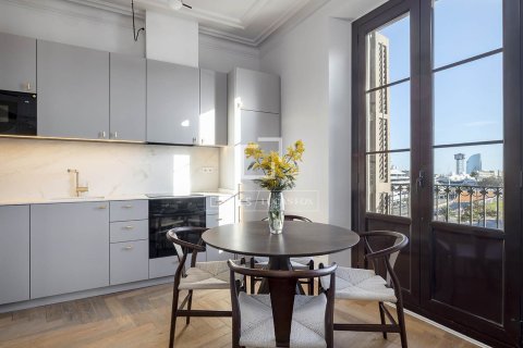 Lägenhet till salu i Barcelona, Spanien 2 sovrum, 114 kvm. Nr. 161463 - foto 11