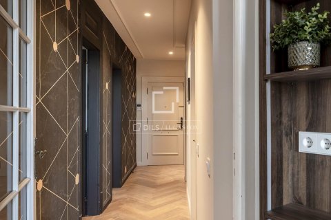 Lägenhet till salu i Barcelona, Spanien 2 sovrum, 114 kvm. Nr. 161463 - foto 23