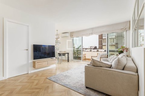 Lägenhet till salu i Barcelona, Spanien 2 sovrum, 80 kvm. Nr. 161468 - foto 12