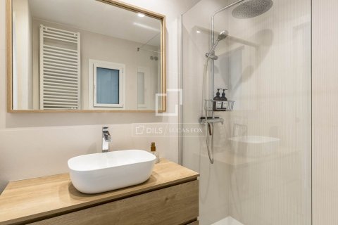 Lägenhet till salu i Barcelona, Spanien 2 sovrum, 80 kvm. Nr. 161468 - foto 8