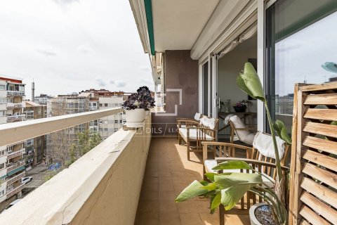 Lägenhet till salu i Barcelona, Spanien 2 sovrum, 80 kvm. Nr. 161468 - foto 2