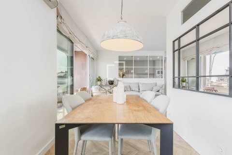 Lägenhet till salu i Barcelona, Spanien 2 sovrum, 80 kvm. Nr. 161468 - foto 6