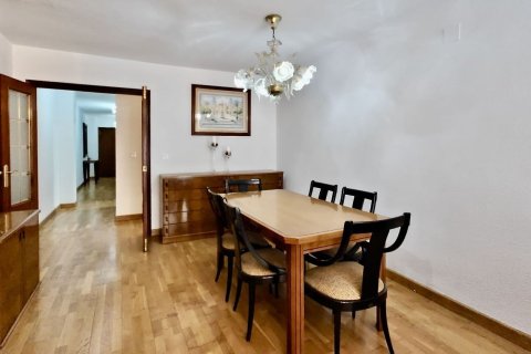 Apartamento en venta en Torrevieja, Alicante, España 4 dormitorios, 150 m2 No. 180455 - foto 6