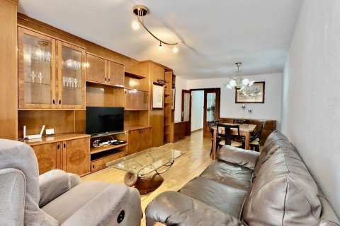 Apartamento en venta en Torrevieja, Alicante, España 4 dormitorios, 150 m2 No. 180455 - foto 2
