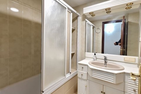 Apartamento en venta en Torrevieja, Alicante, España 4 dormitorios, 150 m2 No. 180455 - foto 12