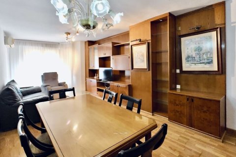 Apartamento en venta en Torrevieja, Alicante, España 4 dormitorios, 150 m2 No. 180455 - foto 4