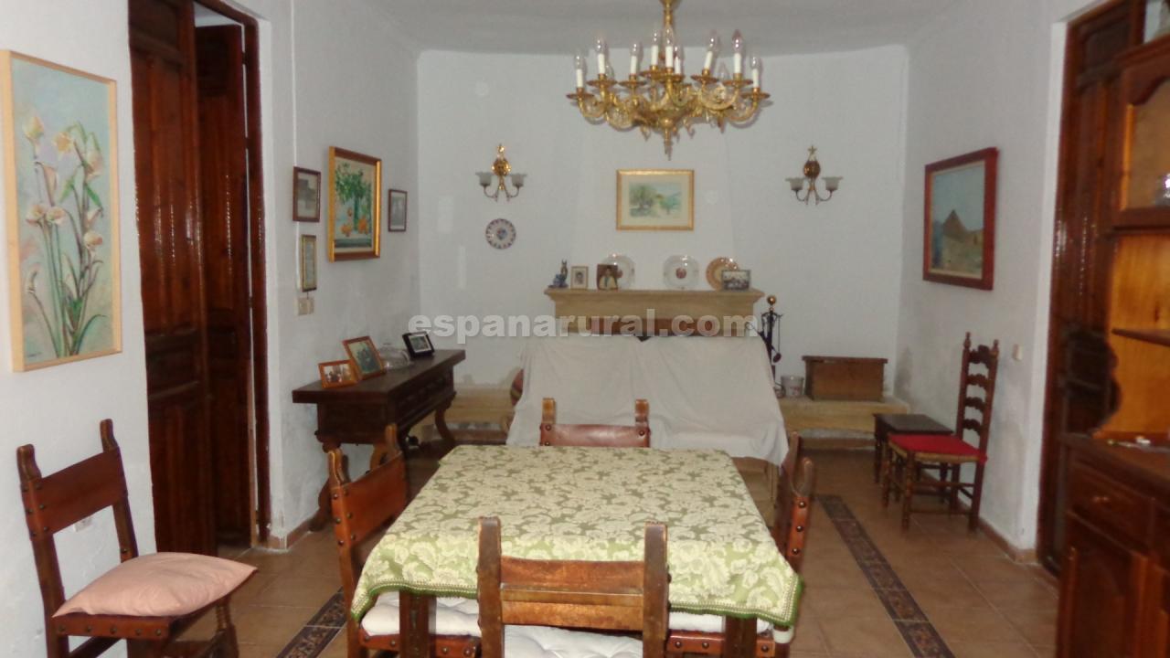 Hus i Tijola, Almeria, Spanien 5 sovrum, 200 kvm. Nr. 184064