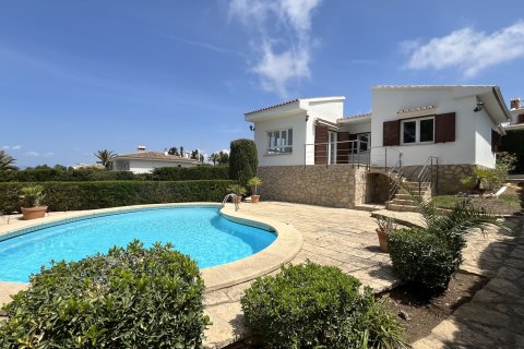 Villa en alquiler en Badia Blava, Mallorca, España 3 dormitorios, 175 m2 No. 140597 - foto 1