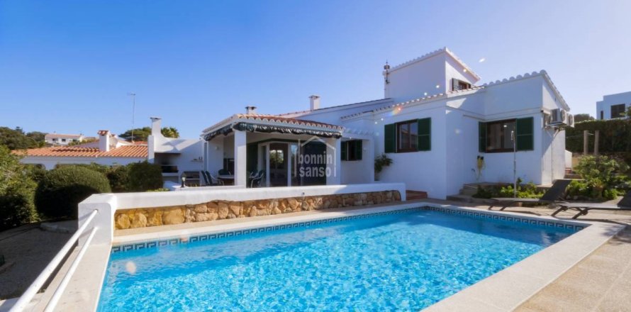 Villa in Els Canutells, Menorca, Spain 4 bedrooms, 160 sq.m. No. 151132