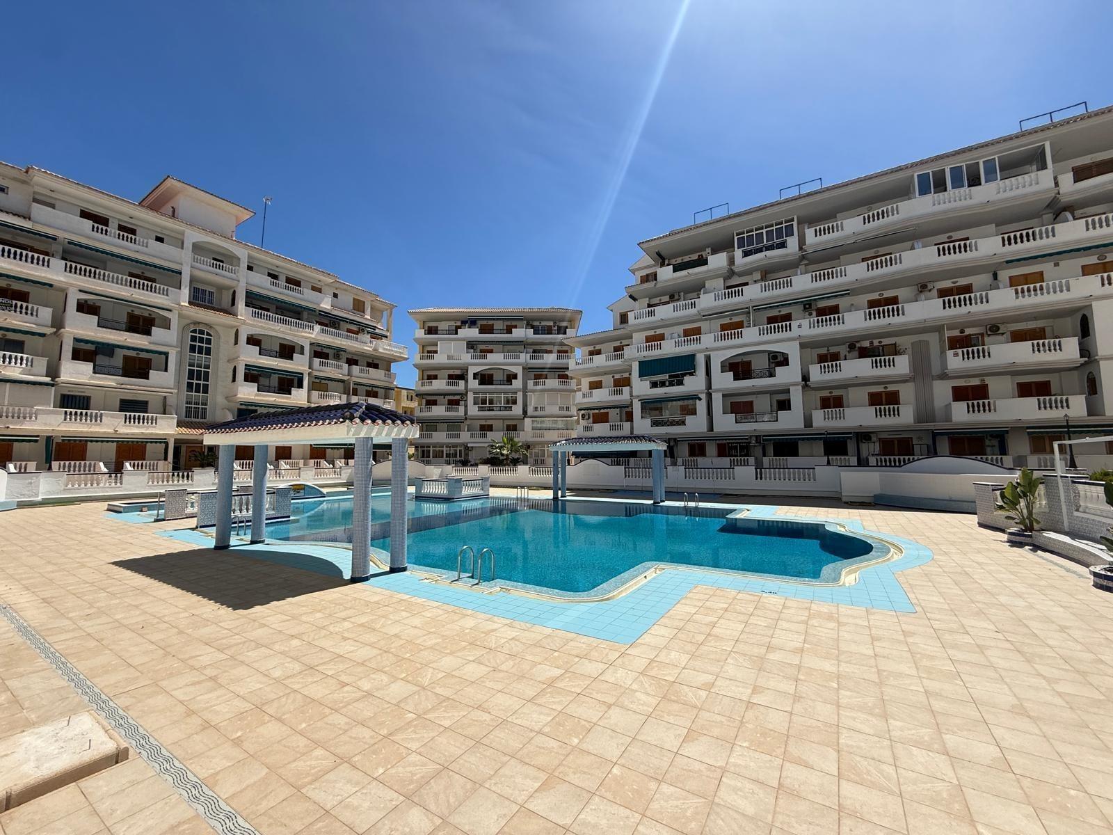 Appartamento a Torrevieja, Alicante, Spagna 1 camera da letto, 47 mq. N° 184298