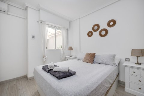 Apartament w Torrevieja, Alicante, Hiszpania 3 sypialnie, 92 mkw. nr 184297 – zdjęcie 24