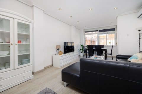 Apartament w Torrevieja, Alicante, Hiszpania 3 sypialnie, 92 mkw. nr 184297 – zdjęcie 6