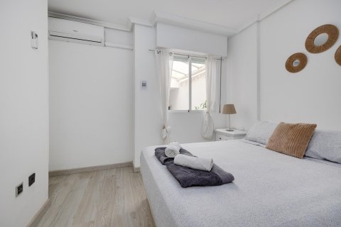 Apartament w Torrevieja, Alicante, Hiszpania 3 sypialnie, 92 mkw. nr 184297 – zdjęcie 27