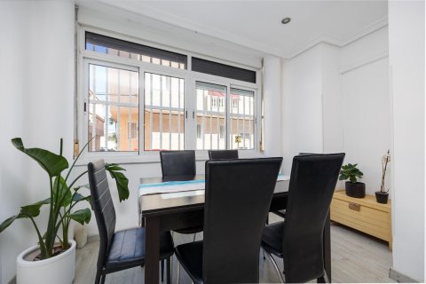 Apartament w Torrevieja, Alicante, Hiszpania 3 sypialnie, 92 mkw. nr 184297 – zdjęcie 3