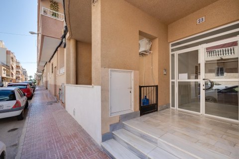 Apartament w Torrevieja, Alicante, Hiszpania 3 sypialnie, 92 mkw. nr 184297 – zdjęcie 29