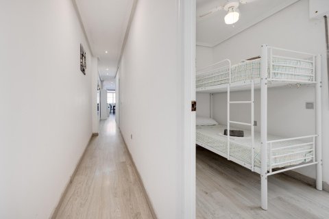 Apartament w Torrevieja, Alicante, Hiszpania 3 sypialnie, 92 mkw. nr 184297 – zdjęcie 17