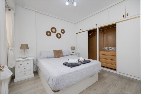 Apartament w Torrevieja, Alicante, Hiszpania 3 sypialnie, 92 mkw. nr 184297 – zdjęcie 23