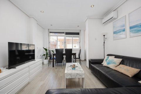 Apartament w Torrevieja, Alicante, Hiszpania 3 sypialnie, 92 mkw. nr 184297 – zdjęcie 4