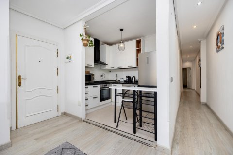 Apartament w Torrevieja, Alicante, Hiszpania 3 sypialnie, 92 mkw. nr 184297 – zdjęcie 7
