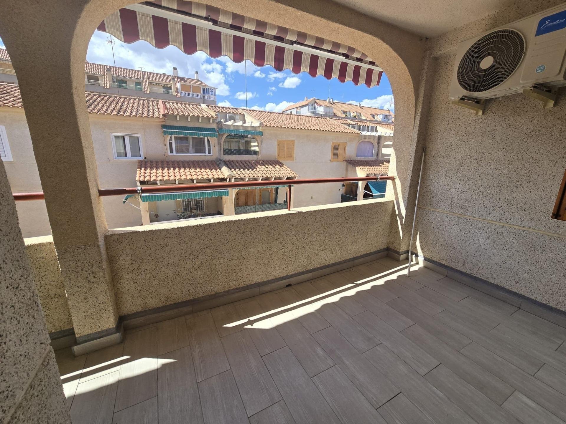 Appartamento a Torrevieja, Alicante, Spagna 1 camera da letto, 73 mq. N° 184301
