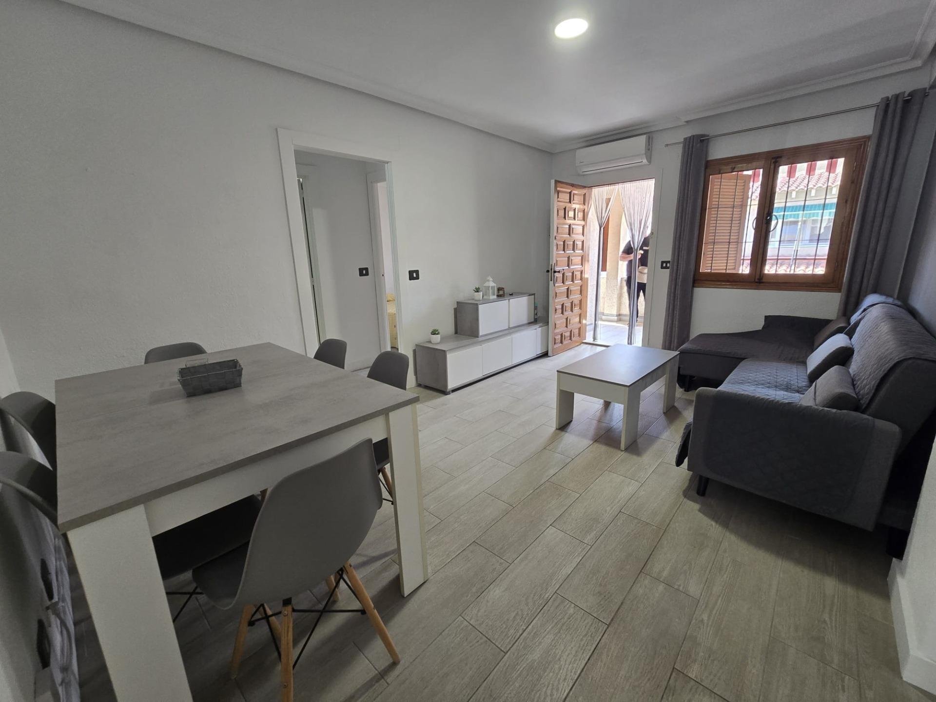 Appartamento a Torrevieja, Alicante, Spagna 1 camera da letto, 73 mq. N° 184301