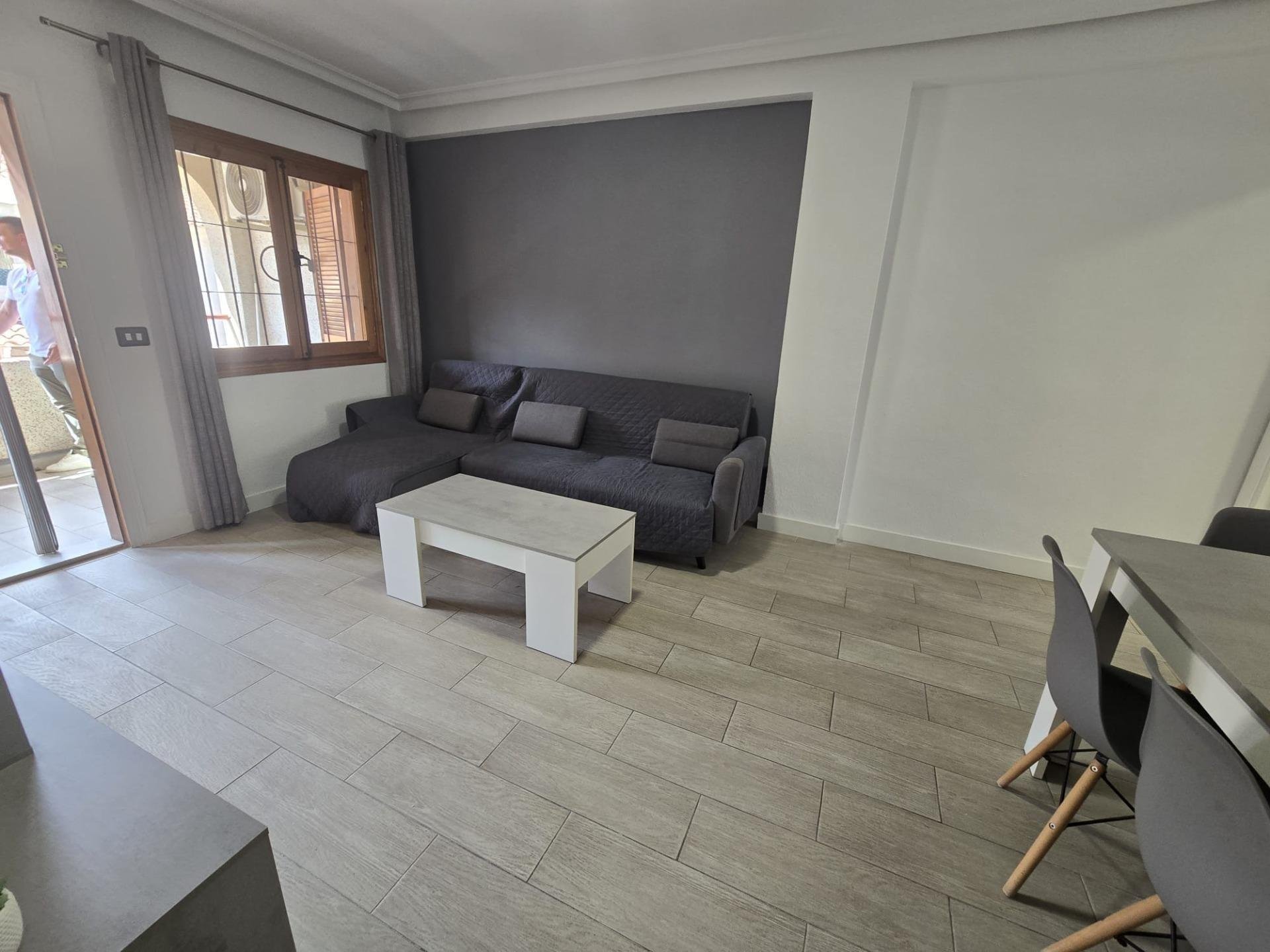 Appartamento a Torrevieja, Alicante, Spagna 1 camera da letto, 73 mq. N° 184301