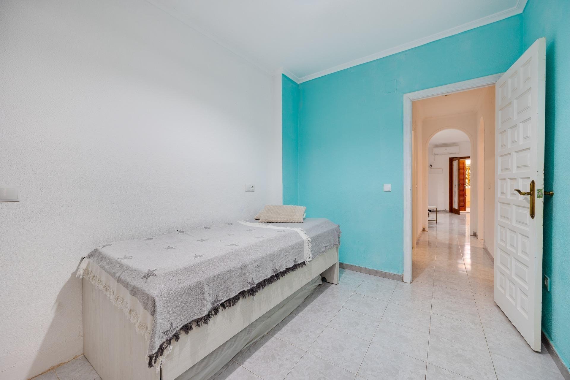 Appartamento a Torrevieja, Alicante, Spagna 2 camere da letto, 67 mq. N° 184299