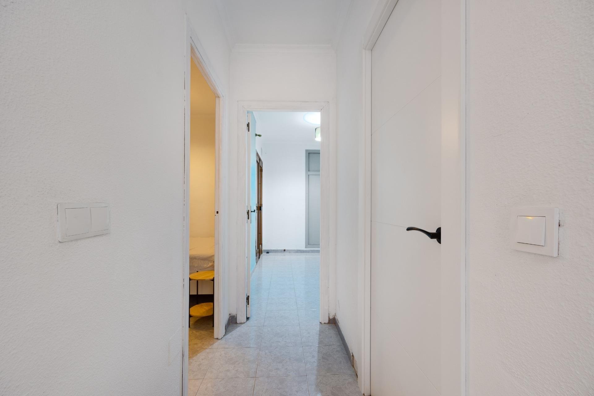 Appartamento a Torrevieja, Alicante, Spagna 2 camere da letto, 67 mq. N° 184299