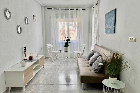 Wohnung zum Verkauf in Torrevieja, Alicante, Spanien 2 Schlafzimmer, 74 m2 Nr. 184300 - Foto 3