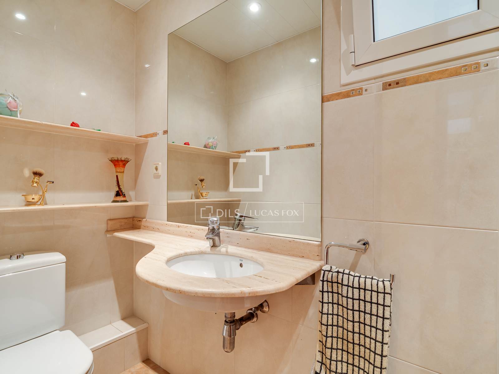 Wohnung in Barcelona, Spanien 4 Schlafzimmer, 160 m2 Nr. 192807