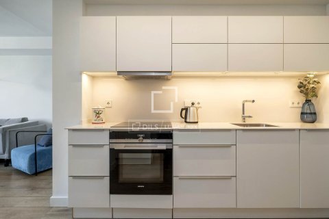 Huoneisto myytävänä Barcelona, Espanja, 2 makuuhuonetta, 68 m2 No. 192809 - kuva 6