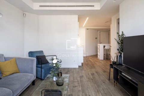 Huoneisto myytävänä Barcelona, Espanja, 2 makuuhuonetta, 68 m2 No. 192809 - kuva 3
