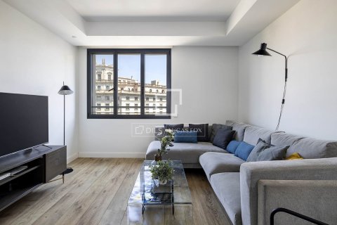Huoneisto myytävänä Barcelona, Espanja, 2 makuuhuonetta, 68 m2 No. 192809 - kuva 2