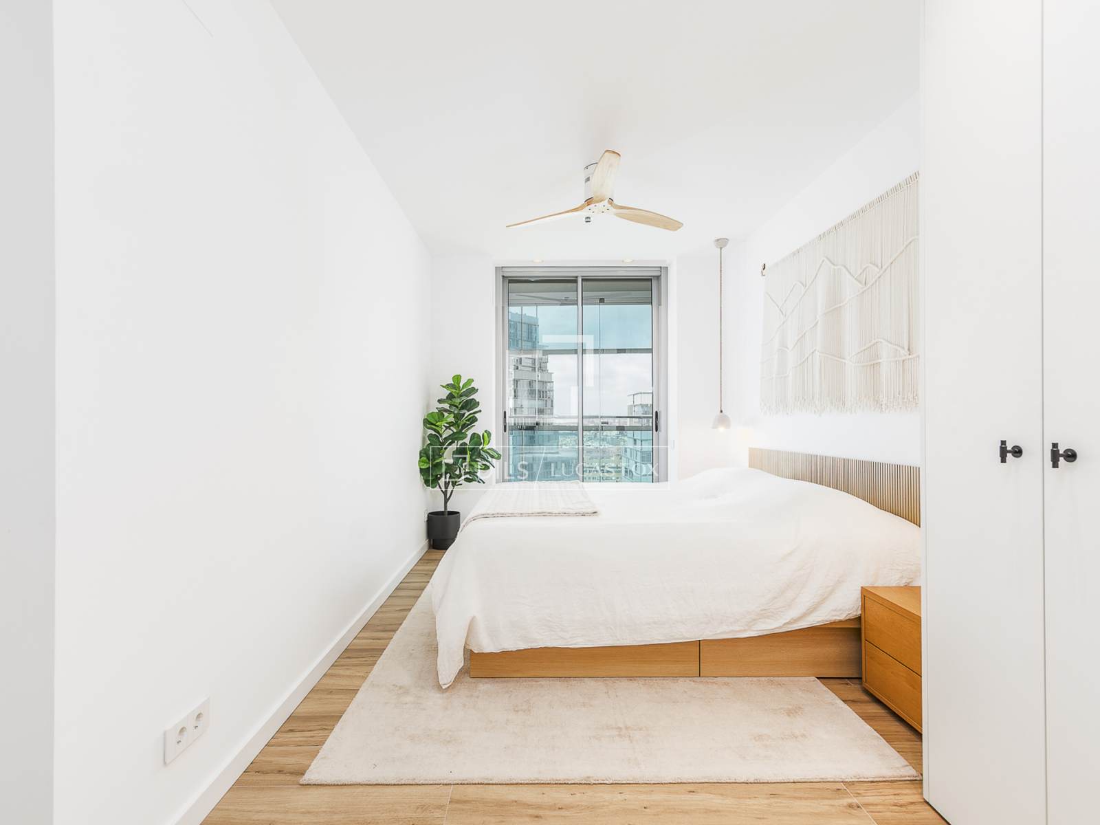 Huoneisto Barcelona, Espanja 2 makuuhuonetta, 82 m2 No. 192810