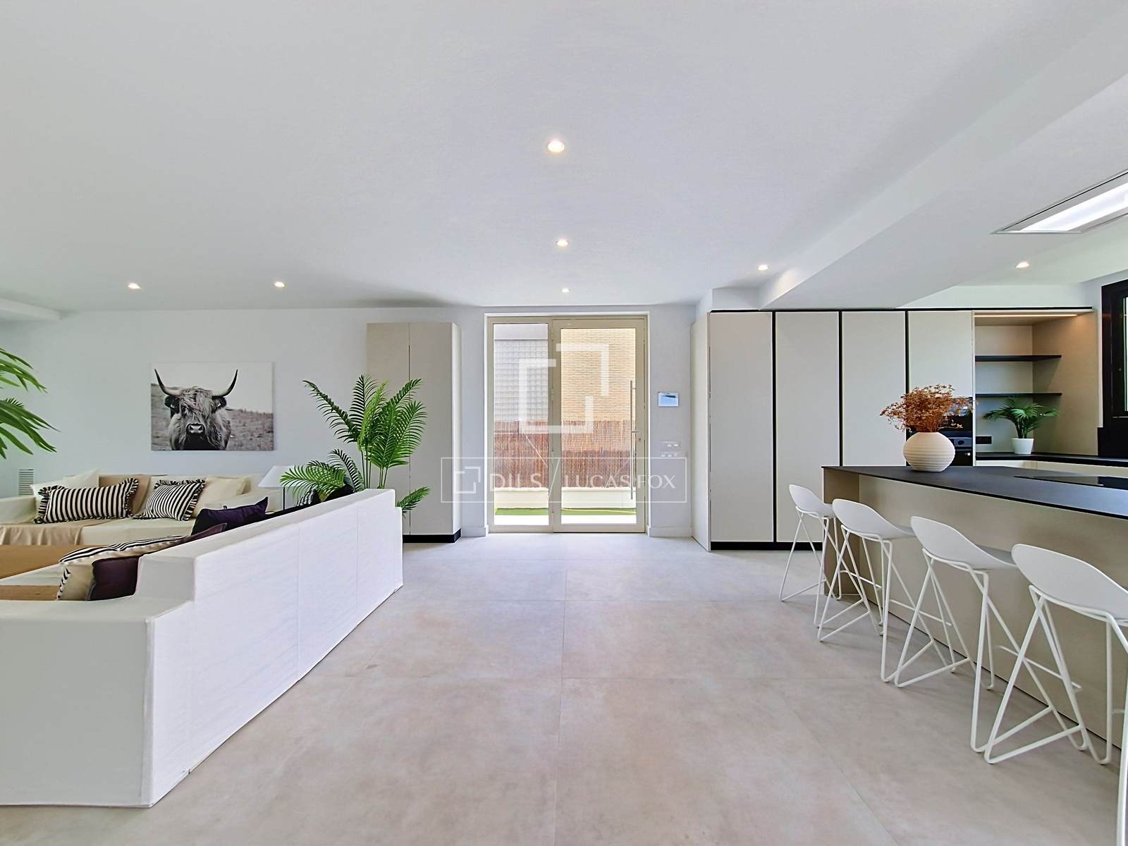 Villa en Vilanova i la Geltrú, Barcelona, España 4 dormitorios, 380 m2 No. 192811