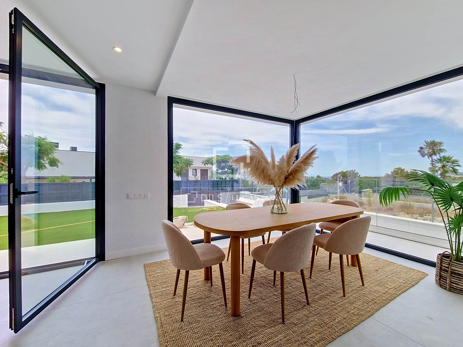 Villa en Vilanova i la Geltrú, Barcelona, España 4 dormitorios, 380 m2 No. 192811