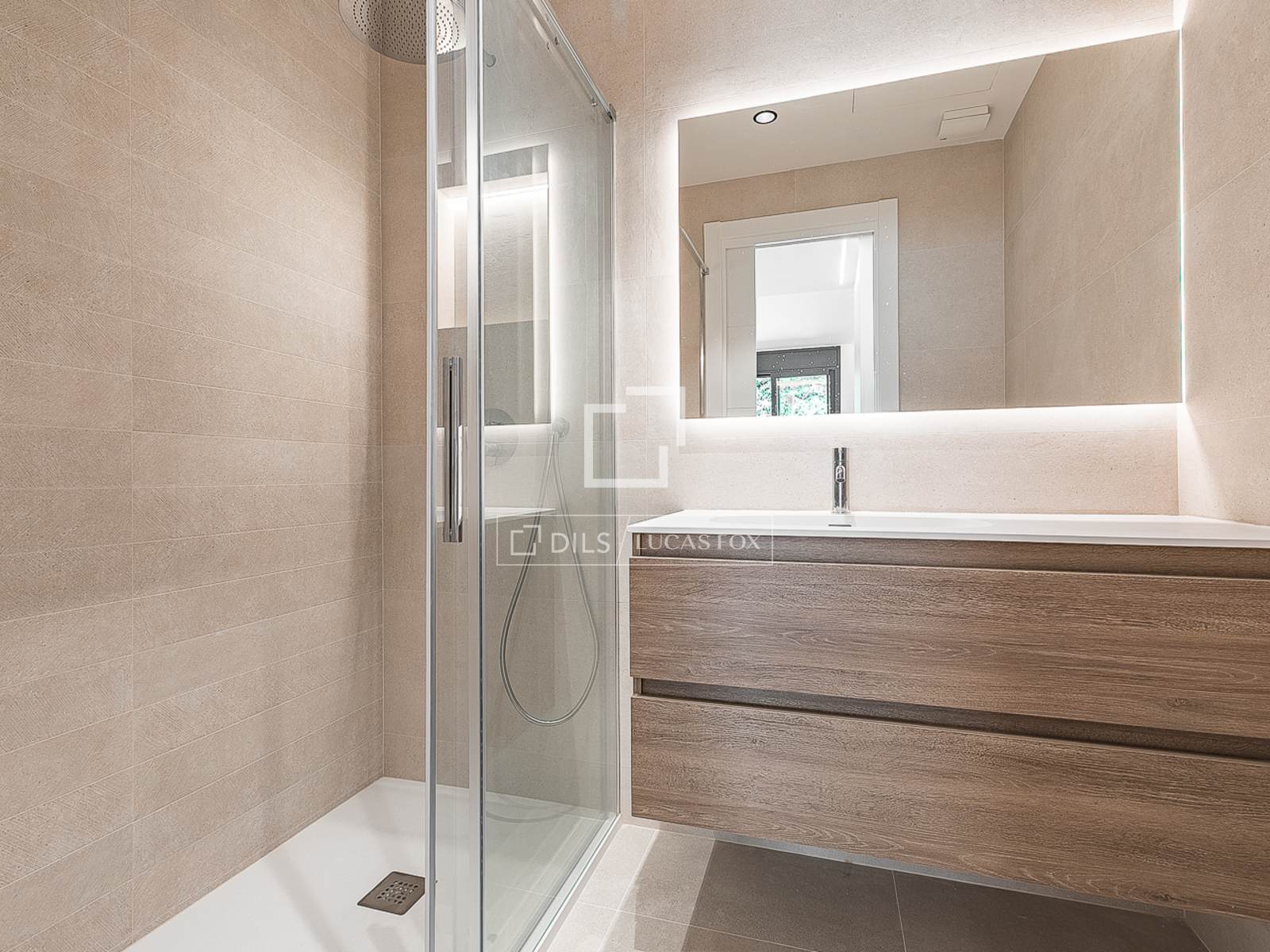 Apartament w Barcelona, Hiszpania 2 sypialnie, 69 mkw. nr 192808