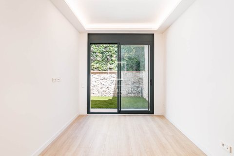 Huoneisto myytävänä Barcelona, Espanja, 2 makuuhuonetta, 69 m2 No. 192808 - kuva 3