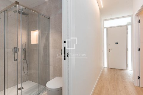 Huoneisto myytävänä Barcelona, Espanja, 2 makuuhuonetta, 69 m2 No. 192808 - kuva 14