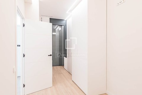 Huoneisto myytävänä Barcelona, Espanja, 2 makuuhuonetta, 69 m2 No. 192808 - kuva 8
