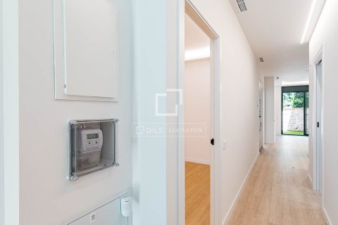 Huoneisto myytävänä Barcelona, Espanja, 2 makuuhuonetta, 69 m2 No. 192808 - kuva 11