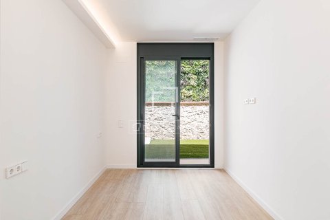 Huoneisto myytävänä Barcelona, Espanja, 2 makuuhuonetta, 69 m2 No. 192808 - kuva 15