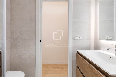 Huoneisto myytävänä Barcelona, Espanja, 2 makuuhuonetta, 69 m2 No. 192808 - kuva 13