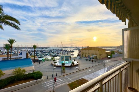 Apartament w Torrevieja, Alicante, Hiszpania 4 sypialnie, 132 mkw. nr 155661 – zdjęcie 2