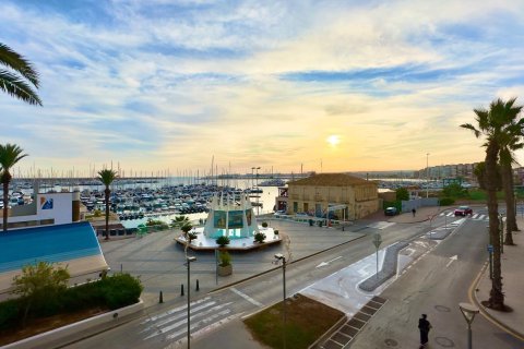 Apartament w Torrevieja, Alicante, Hiszpania 4 sypialnie, 132 mkw. nr 155661 – zdjęcie 29